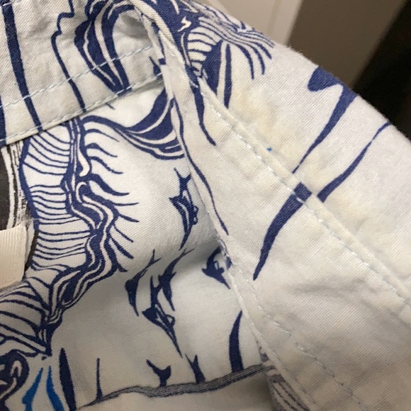 Old Navy shirt Men’s small p sailboat beach ocean short sleeve blue red white - Picture 7 of 7